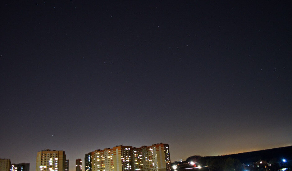 Ночное небо над ЖК Суворовским