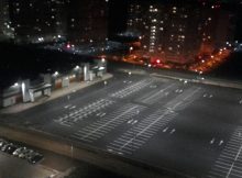 Парковка возле нового ТЦ в ЖК Суворовском