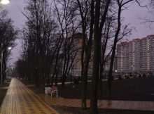 Мокрые прогулочные дорожки в ЖК Суворовском