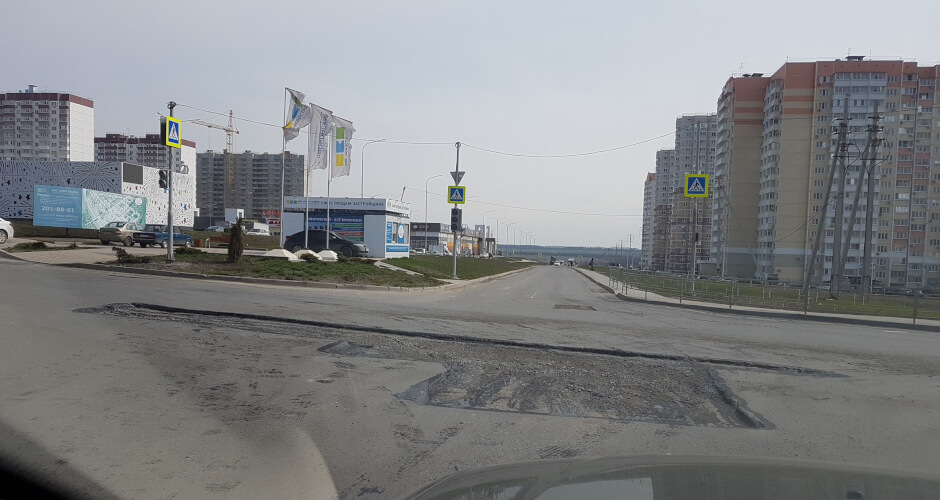 Ремонт дороги на перекрестке улиц Петренко и Вавилова в ЖК Суворовский