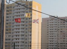 Флаги над спортивным клубом «Суворов»