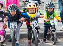 Дети на велосипедах в ЖК Суворовский