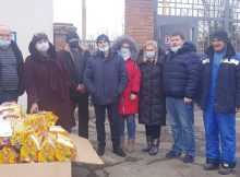 Подарки социально-реабилитационному центру для несовершеннолетних от работников управляющих компаний Суворовского